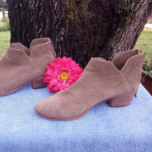 dolce vita tan ankle boots  - Karsen